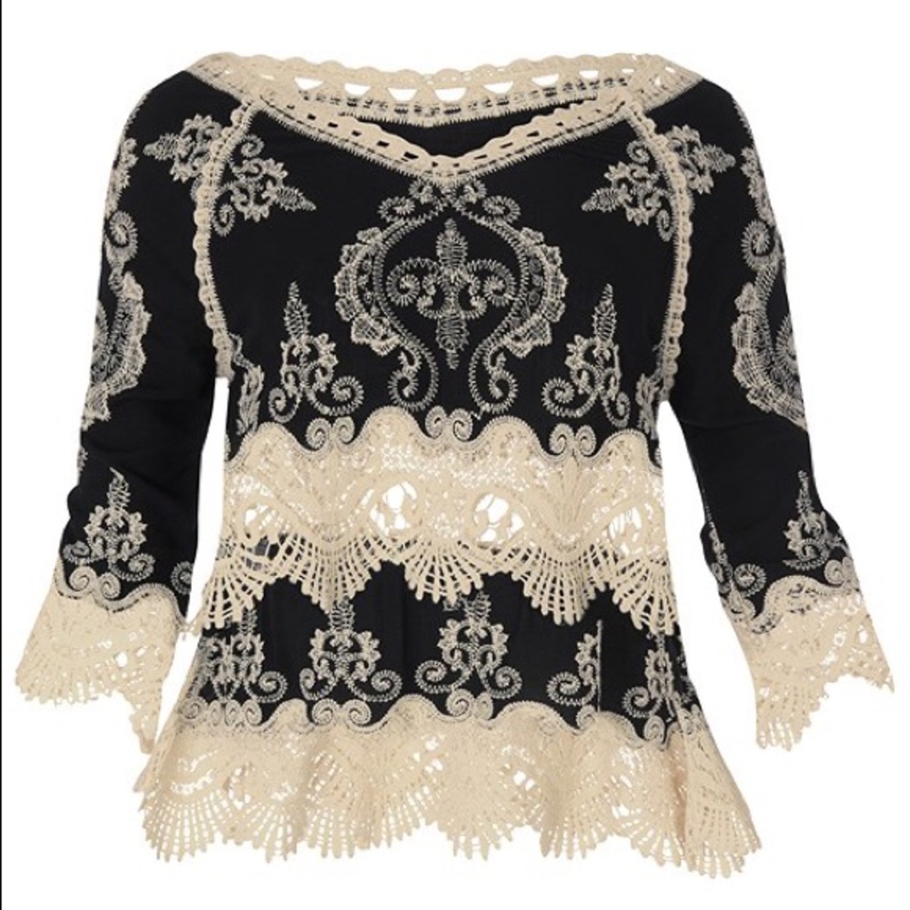 NWT Cute Blouse by Venus!